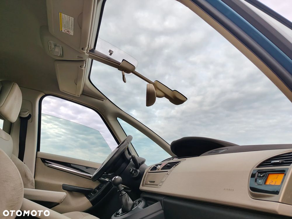 Citroën C4 Picasso 1.6 HDi FAP Exclusive - 28