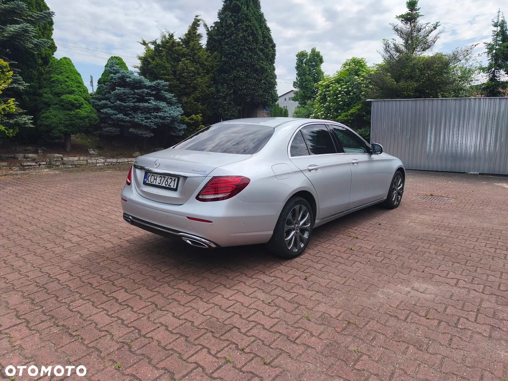 Mercedes-Benz Klasa E 220 d 4-Matic 9G-TRONIC - 5