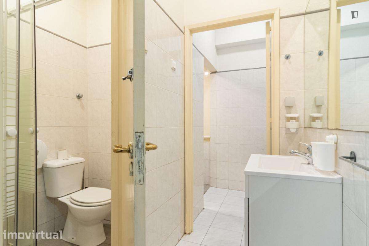 Quarto - localizado em Saldanha Lisbon - Grande imagem: 3/30