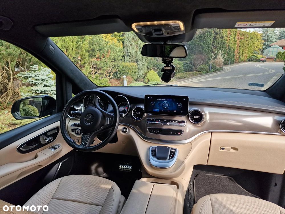 Mercedes-Benz Klasa V - 2