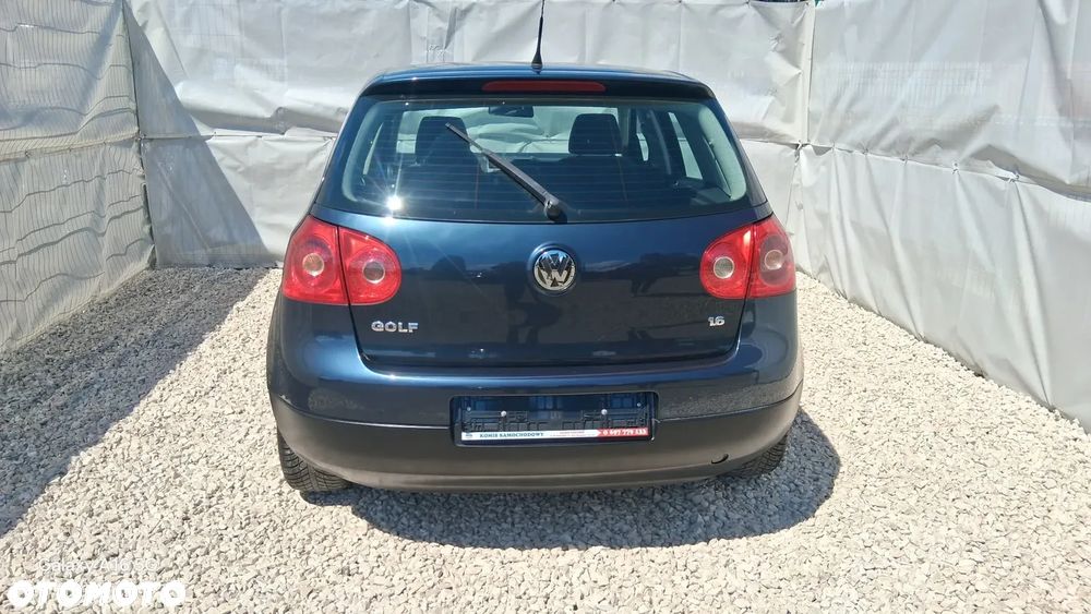 Volkswagen Golf 1.6 Comfortline - 5