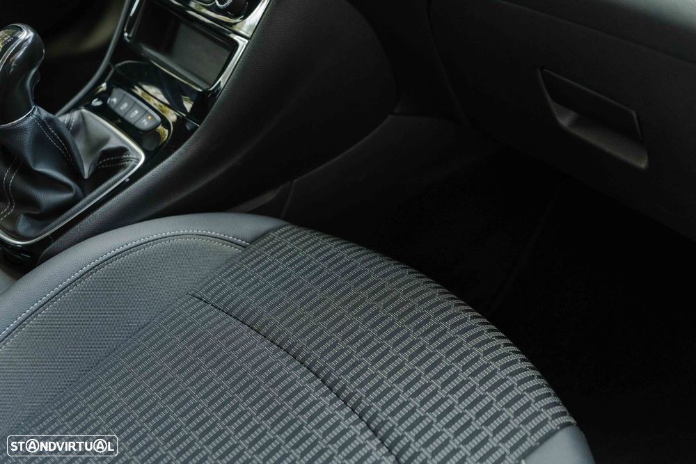 Opel Astra Sports Tourer 1.5 D Design & Tech S/S - 21