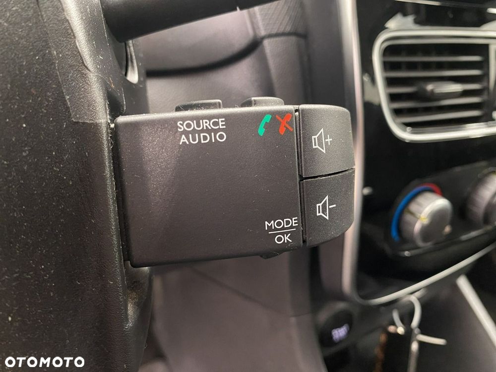 Renault Clio - 26