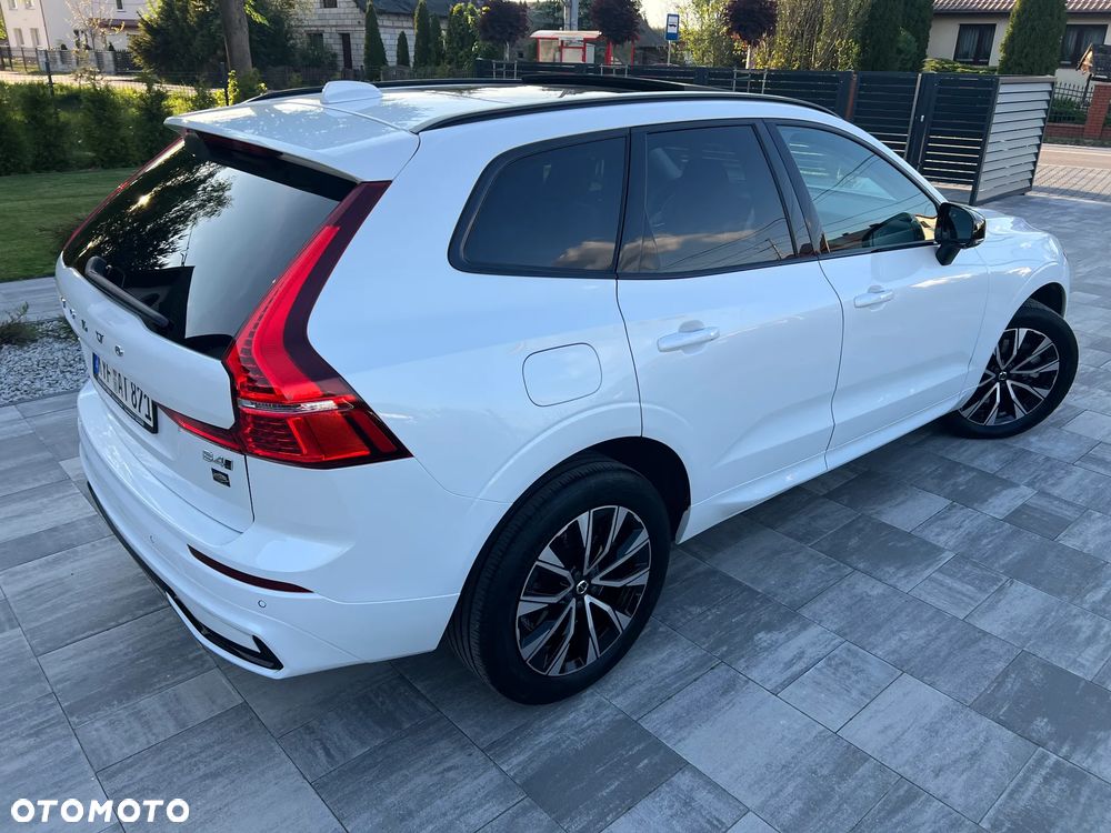 Volvo XC 60 B4 D AWD Plus Dark - 21