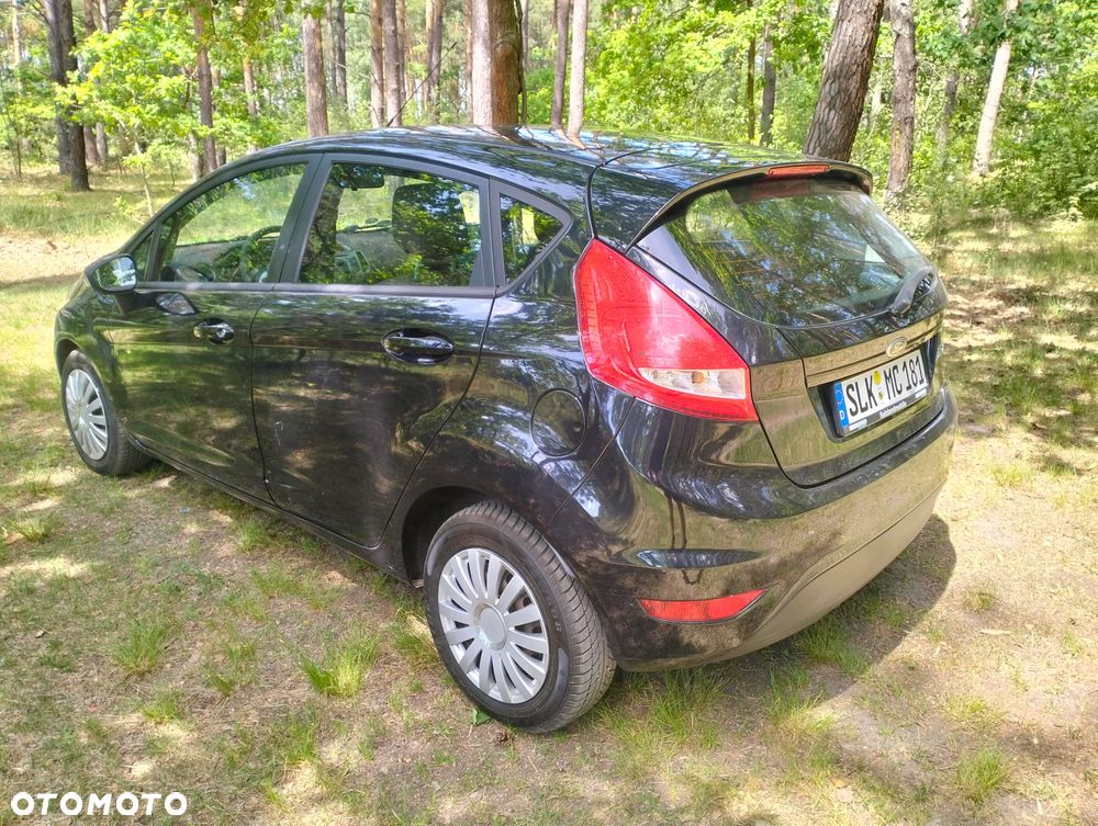 Ford Fiesta 1.25 Ambiente - 27