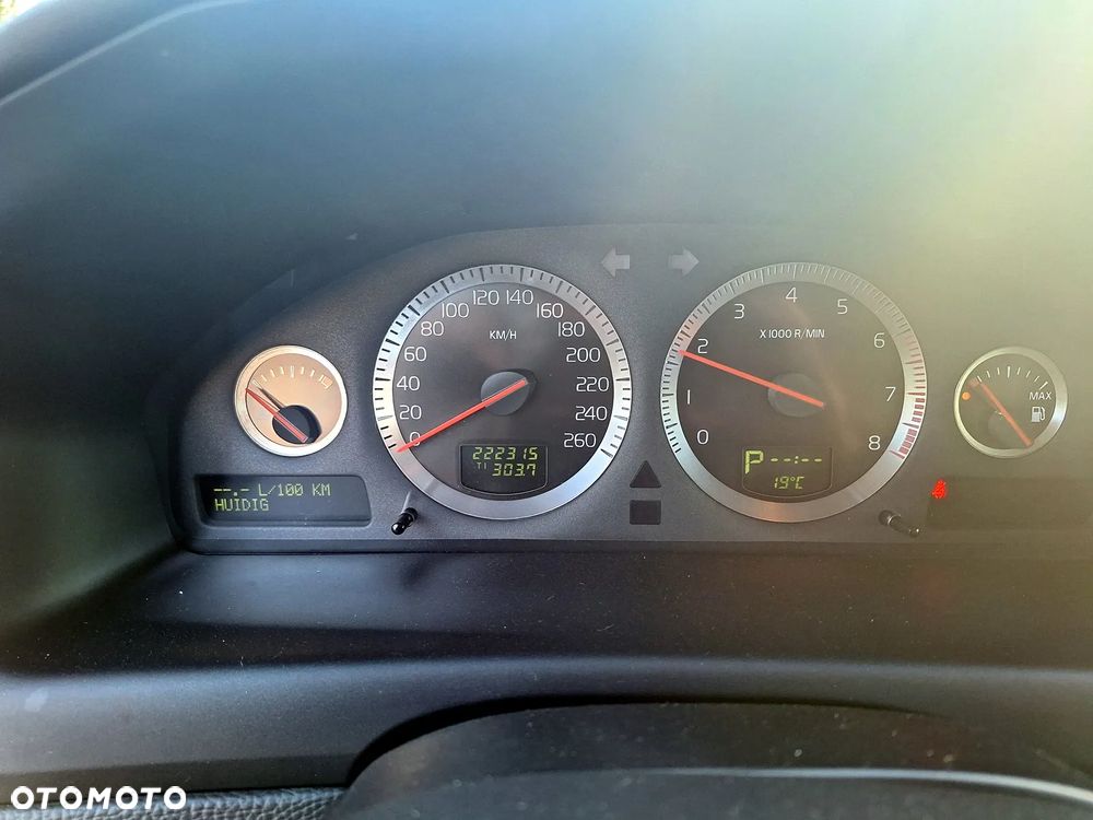 Volvo V70 2.4 Summum - 26