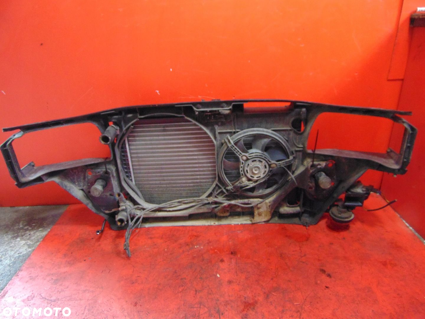AUDI A4 B5 1.6 BENZYNA PAS PRZEDNI CHŁODNICE WENTYLATOR KPL - 6