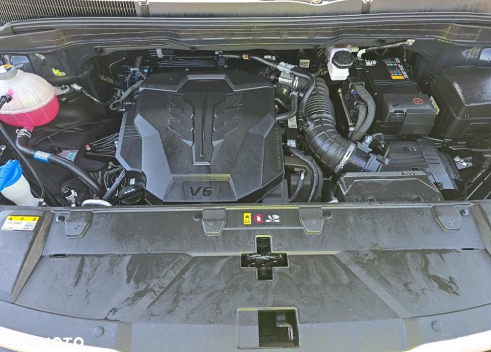 Kia Carnival - 14