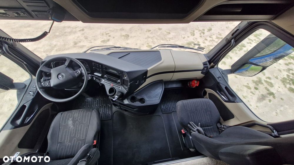 Mercedes-Benz Actros - 6