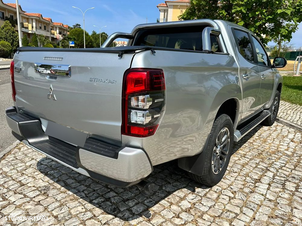 Mitsubishi L200 2.3 DI-D CD Invite 4WD - 9