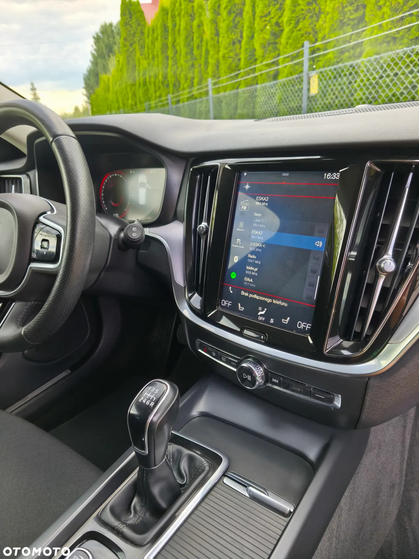 Volvo V60 D3 Drive-E R-Design Momentum - 25