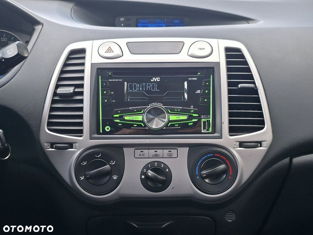 Hyundai i20 - 12