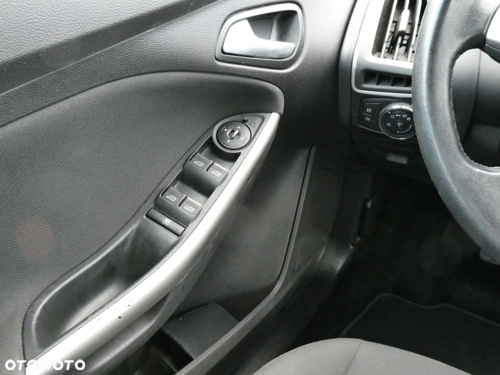 Ford Focus 1.6 EcoBoost Start-Stopp-System SYNC Edition - 16