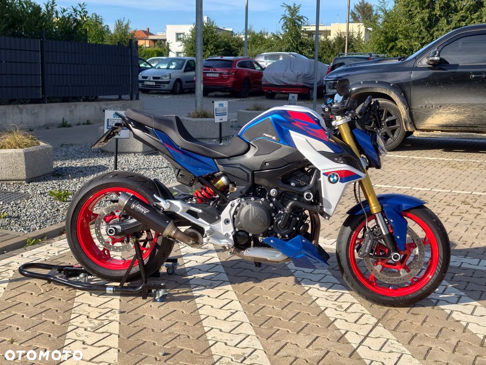 BMW F - 2