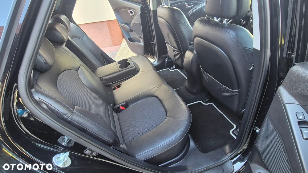 Hyundai ix35 1.7 CRDi 2WD Fifa World Cup Edition - 25