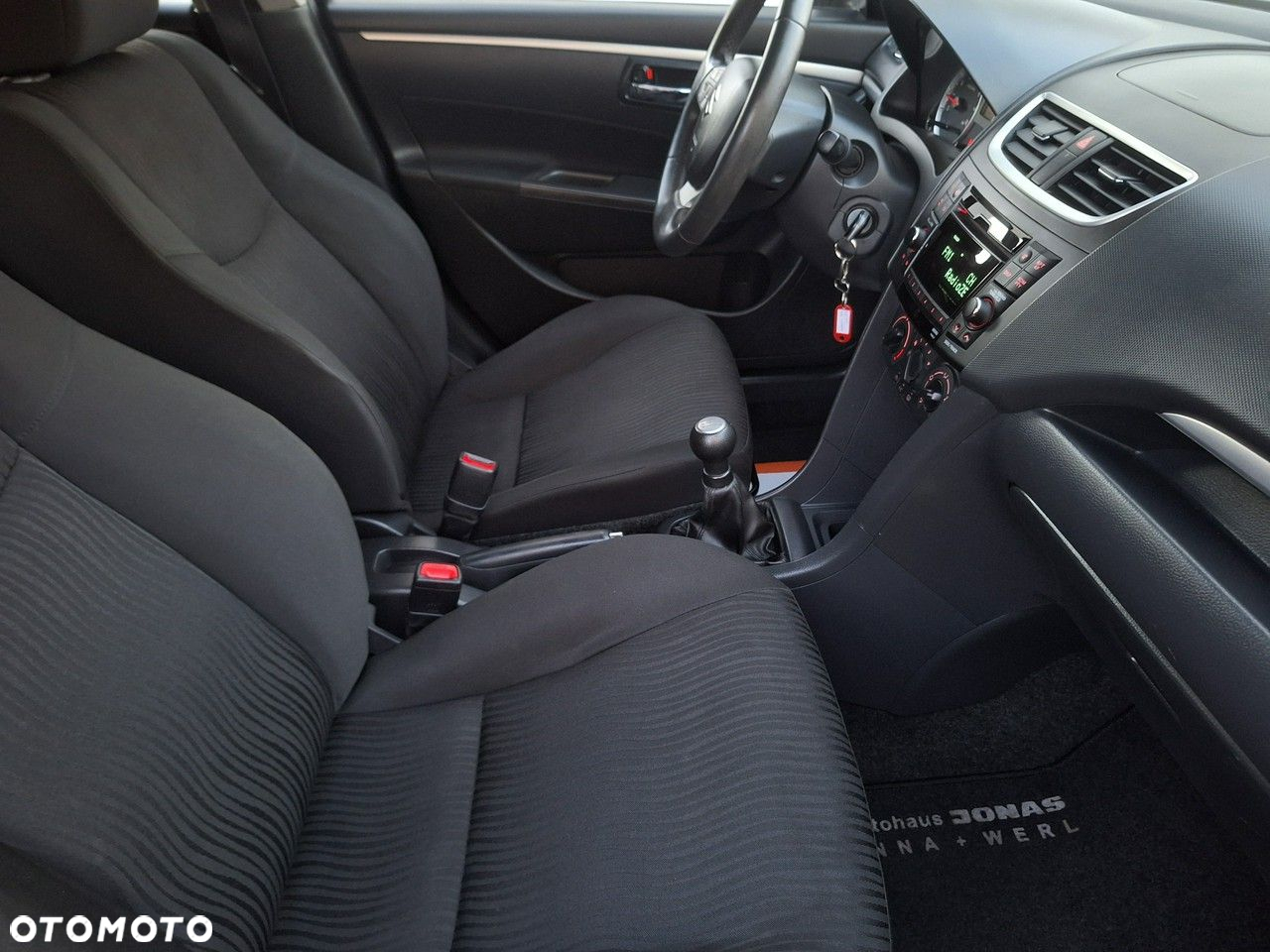 Suzuki Swift - 8