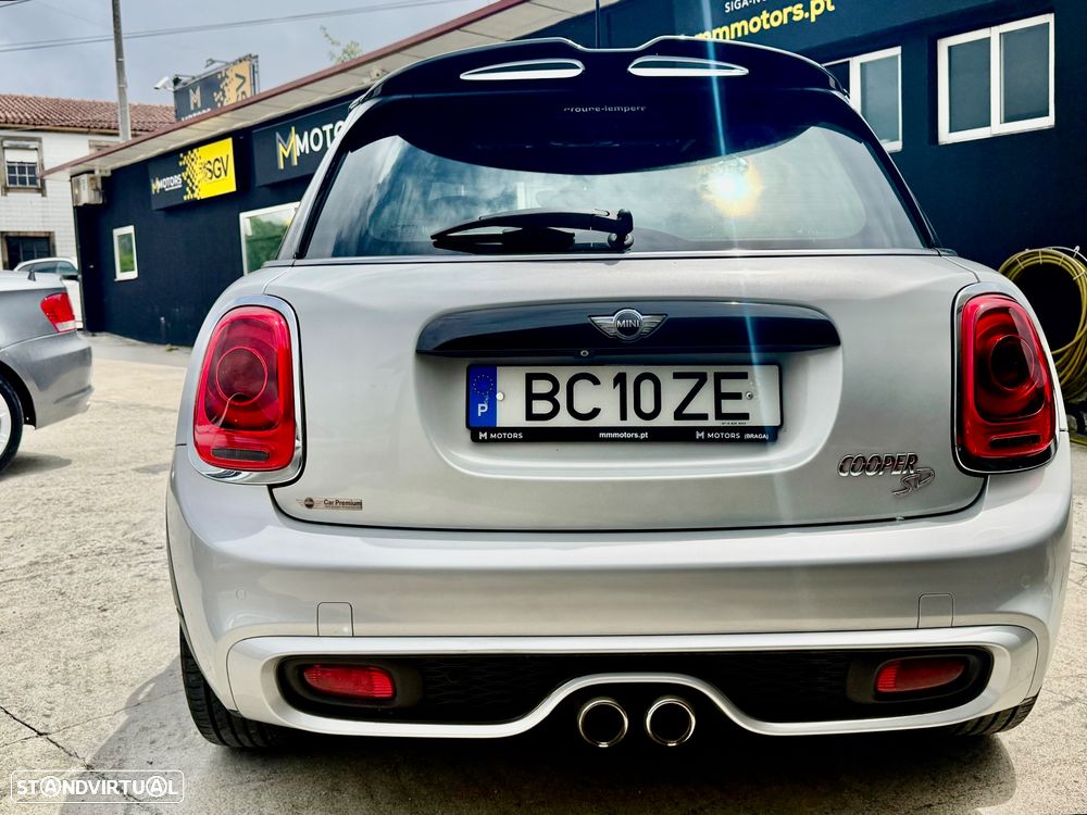 MINI 5 Portas Cooper SD Auto Desportiva - 47