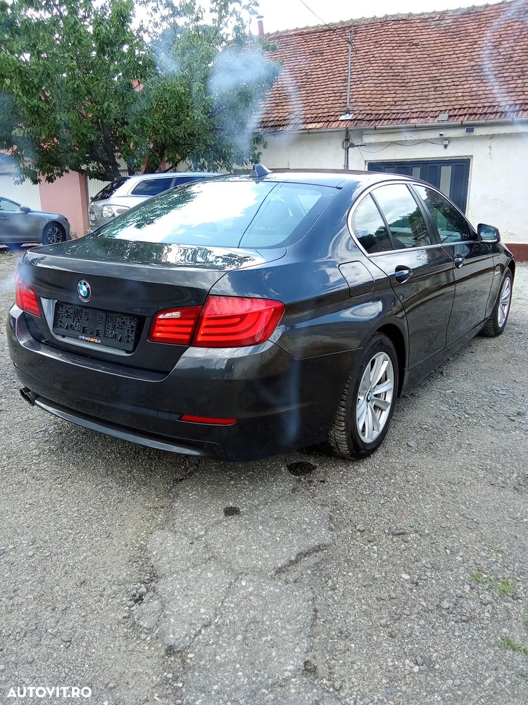 BMW Seria 5 520d Luxury Line - 3
