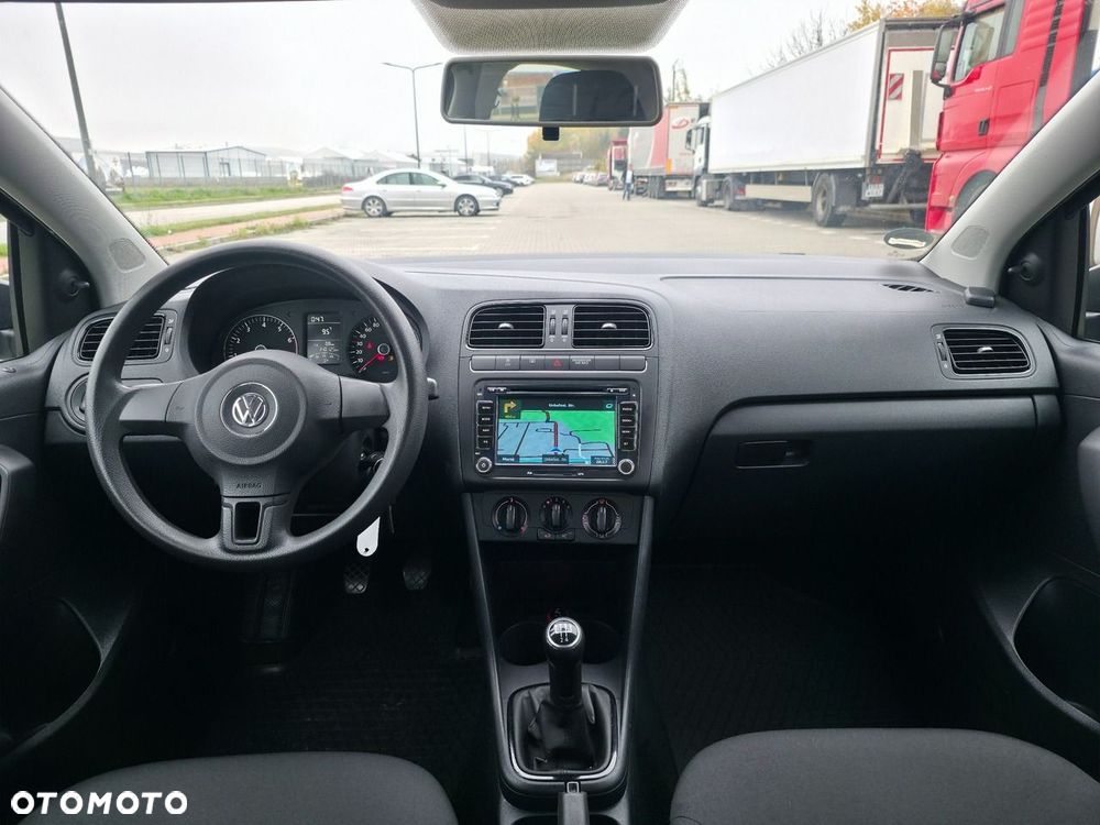 Volkswagen Polo - 11