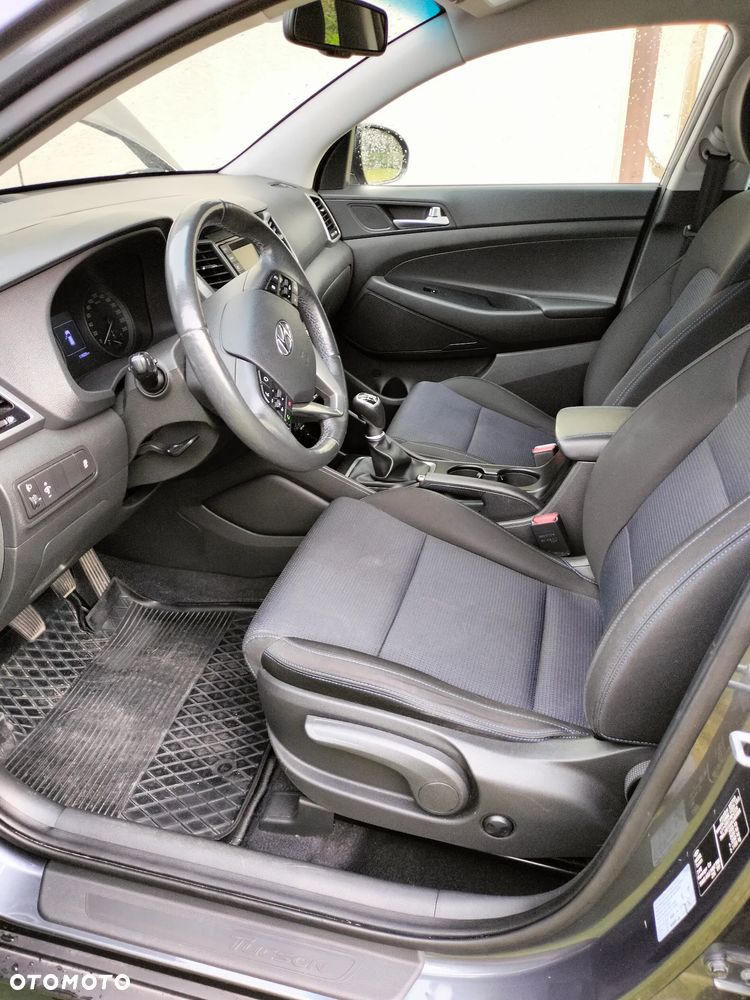 Hyundai Tucson 1.7 CRDI BlueDrive Classic 2WD - 12