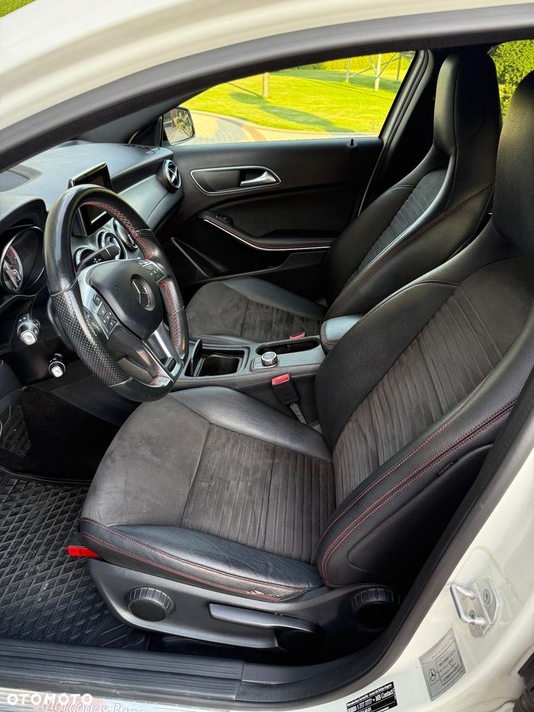 Mercedes-Benz GLA 250 4-Matic - 15