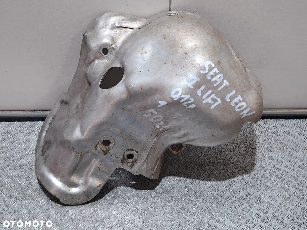 Osłona termiczna katalizatora Seat Leon II 1,2 tsi2012 rok nr 03F253041 - 1