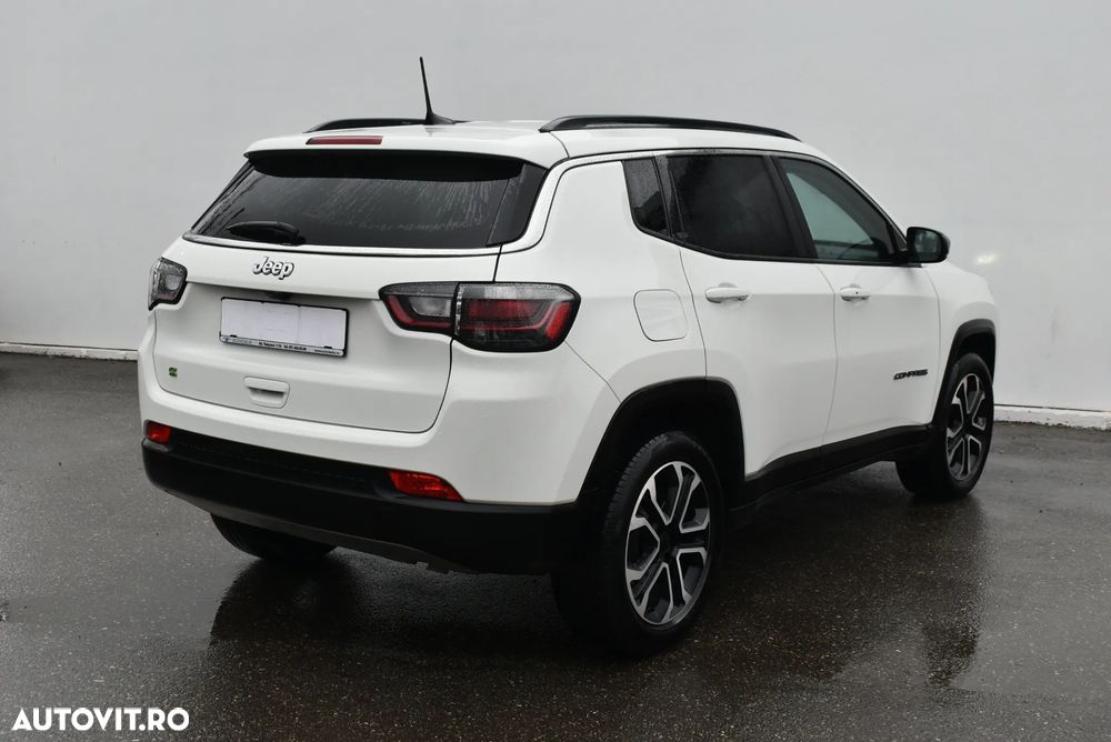 Jeep Compass - 4