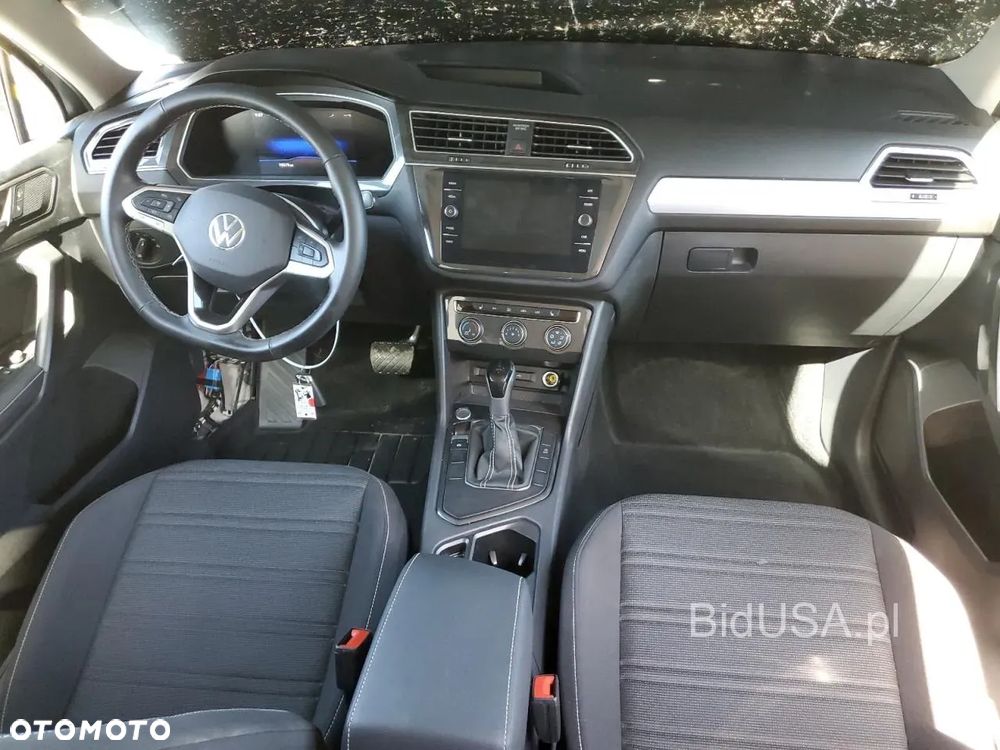 Volkswagen Tiguan - 4