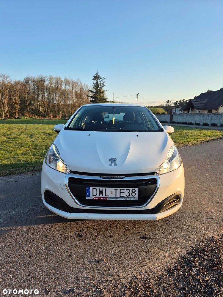 Peugeot 208 - 5