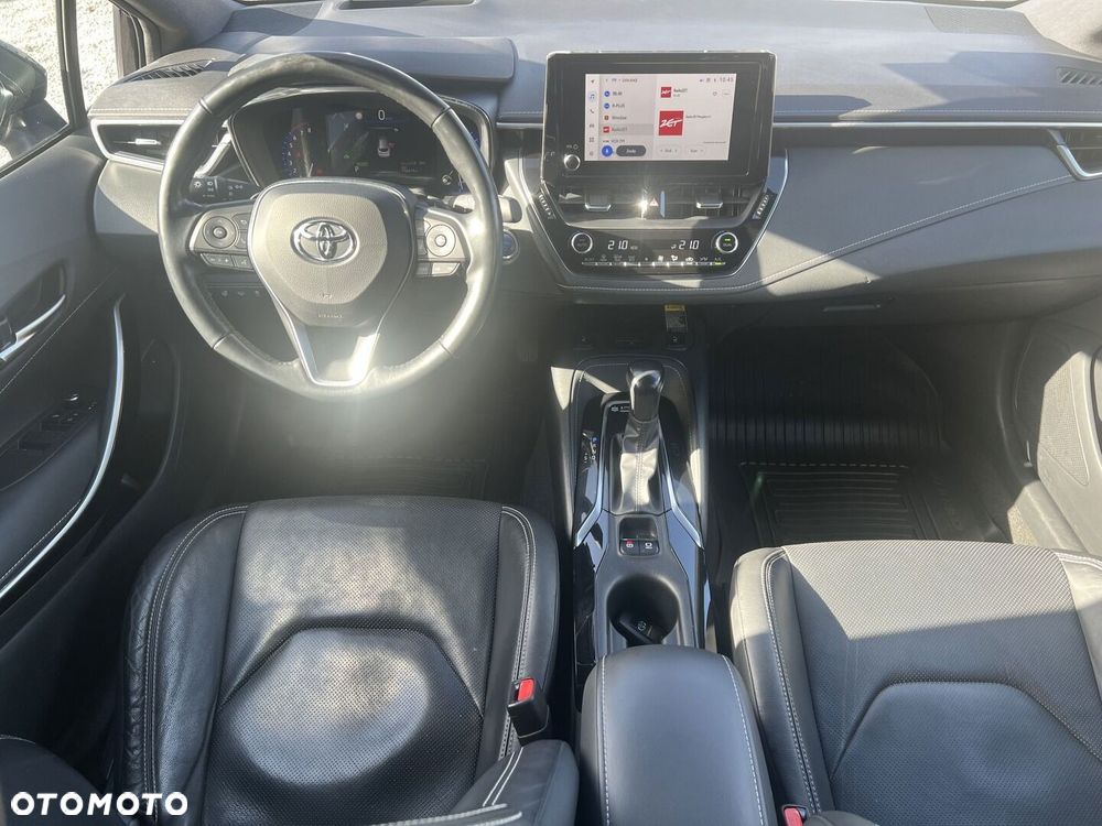 Toyota Corolla 2.0 Hybrid Executive - 11
