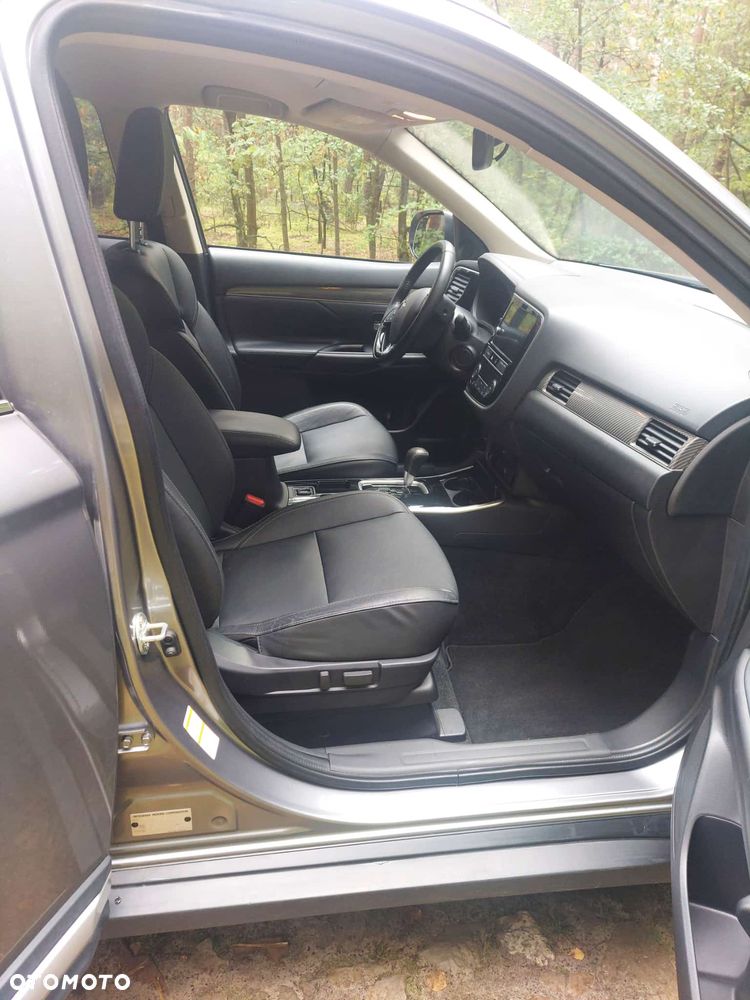 Mitsubishi Outlander 2018 photo 3