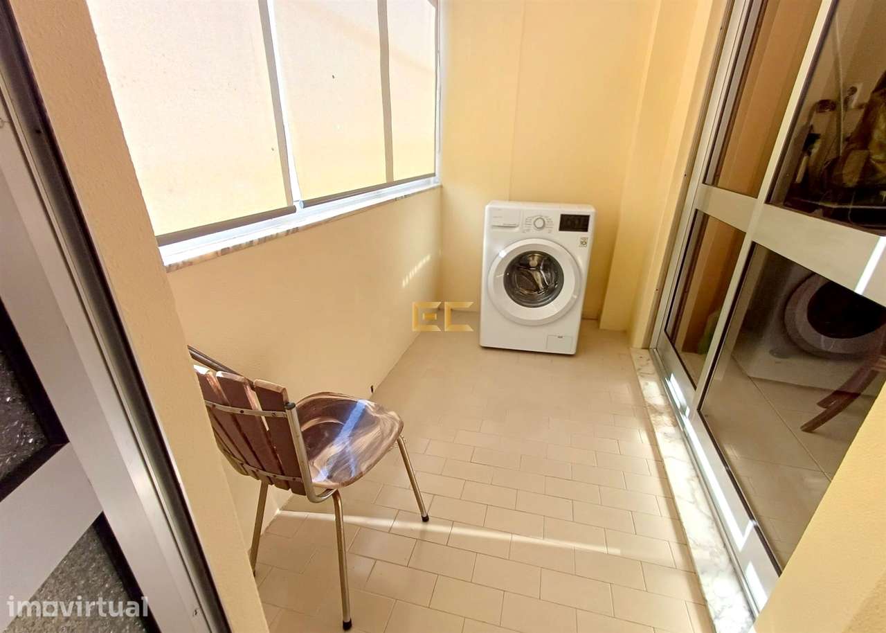 Apartamento T3 com mobília, para arrendamento ao ano! - Grande imagem: 4/10
