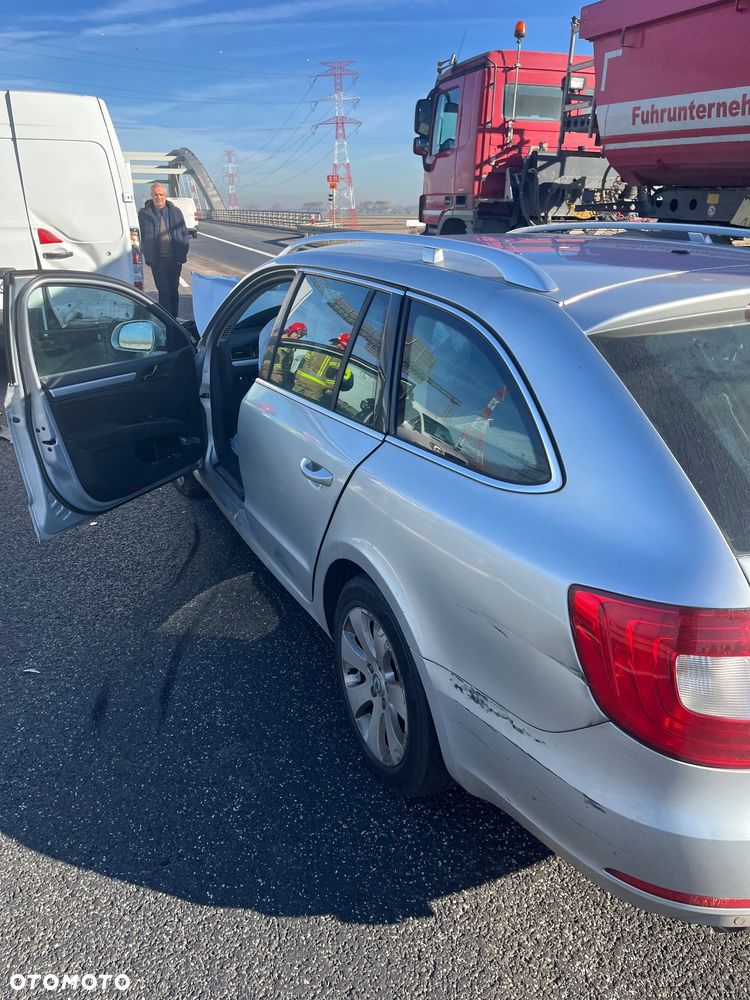 Skoda Superb 2.0 TDI Ambition DSG - 3