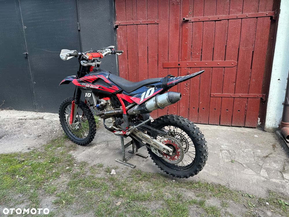 SWM RS 300 R - 2