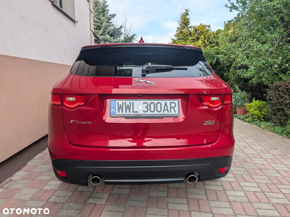 Jaguar F-Pace 30t AWD R-Sport - 23