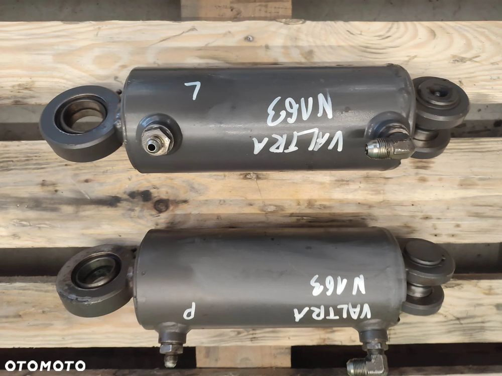 Siłownik tylnego tuza Valtra N163 - 3