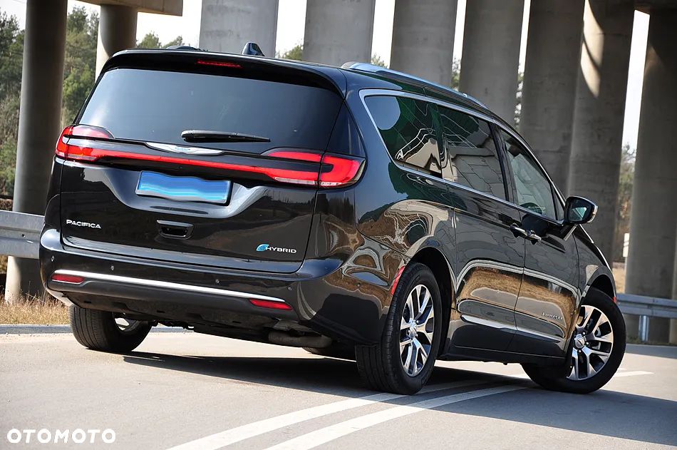 Chrysler Pacifica - 10