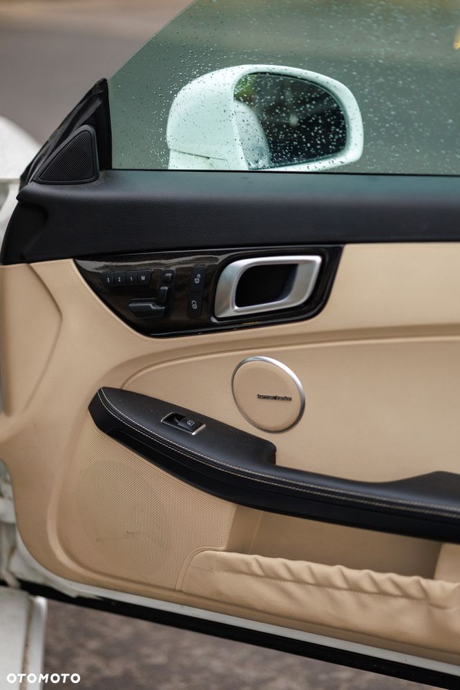 Mercedes-Benz SLK 300 9G-TRONIC - 6