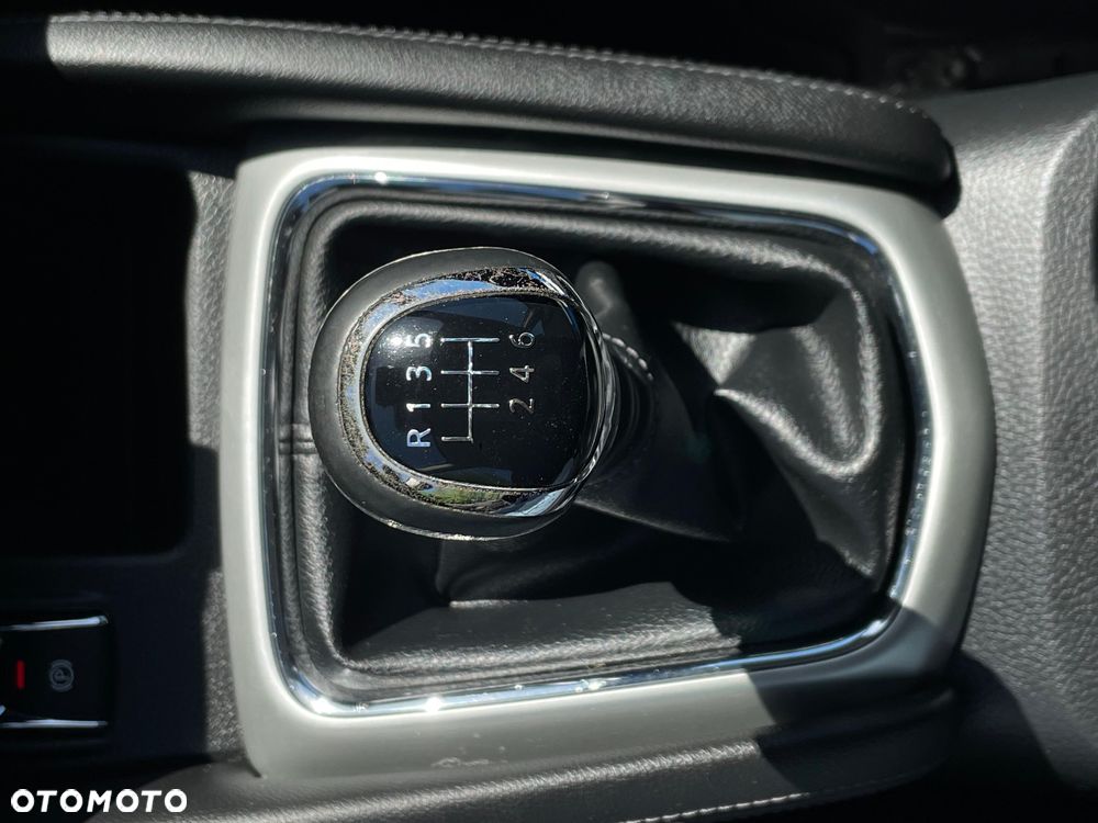 Nissan Qashqai 1.2 DIG-T N-Vision - 17