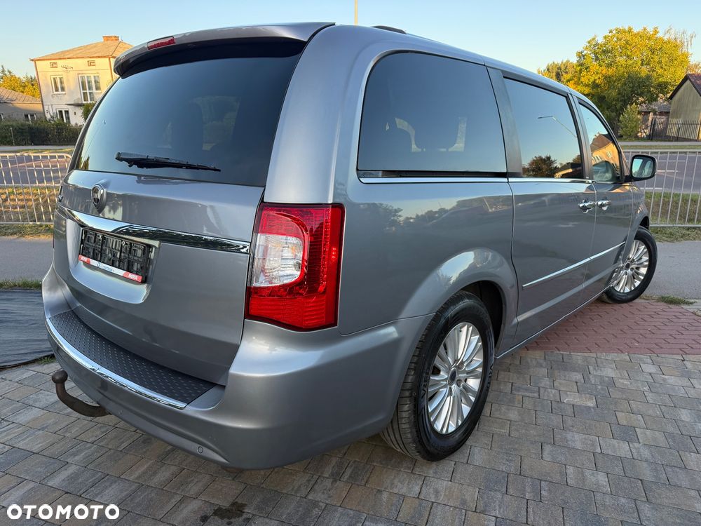 Lancia Voyager 3.6 V6 VVT 24v Gold - 24