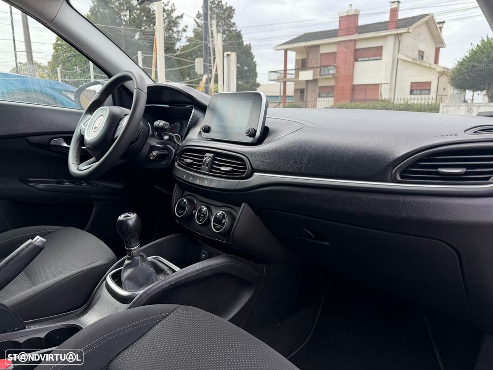 Fiat Tipo Station Wagon 1.3 M-Jet Lounge Tech - 11