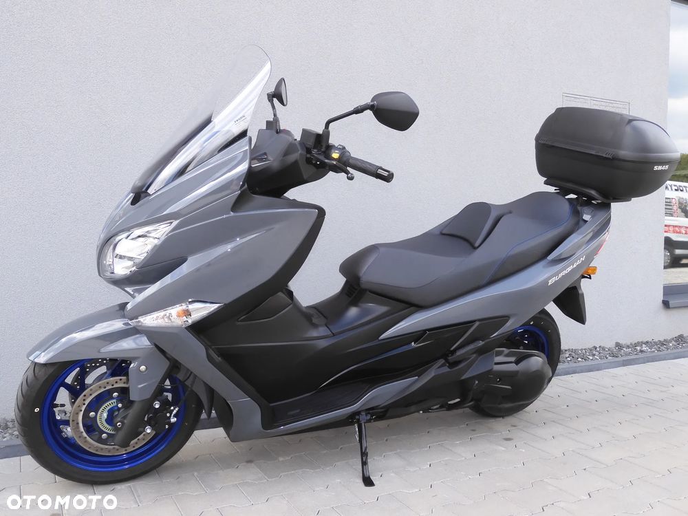 Suzuki Burgman - 36