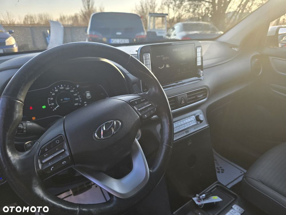 Hyundai Kona Premium - 13