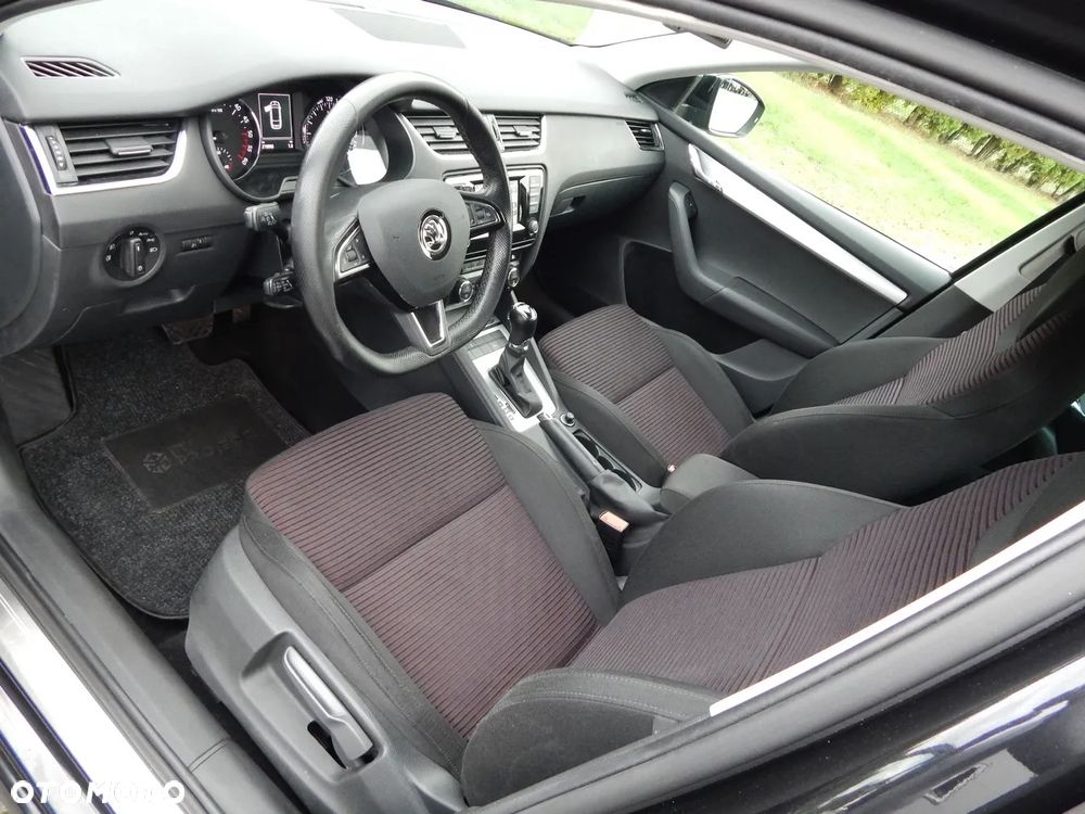 Skoda Octavia 2.0 TDI Edition DSG - 9