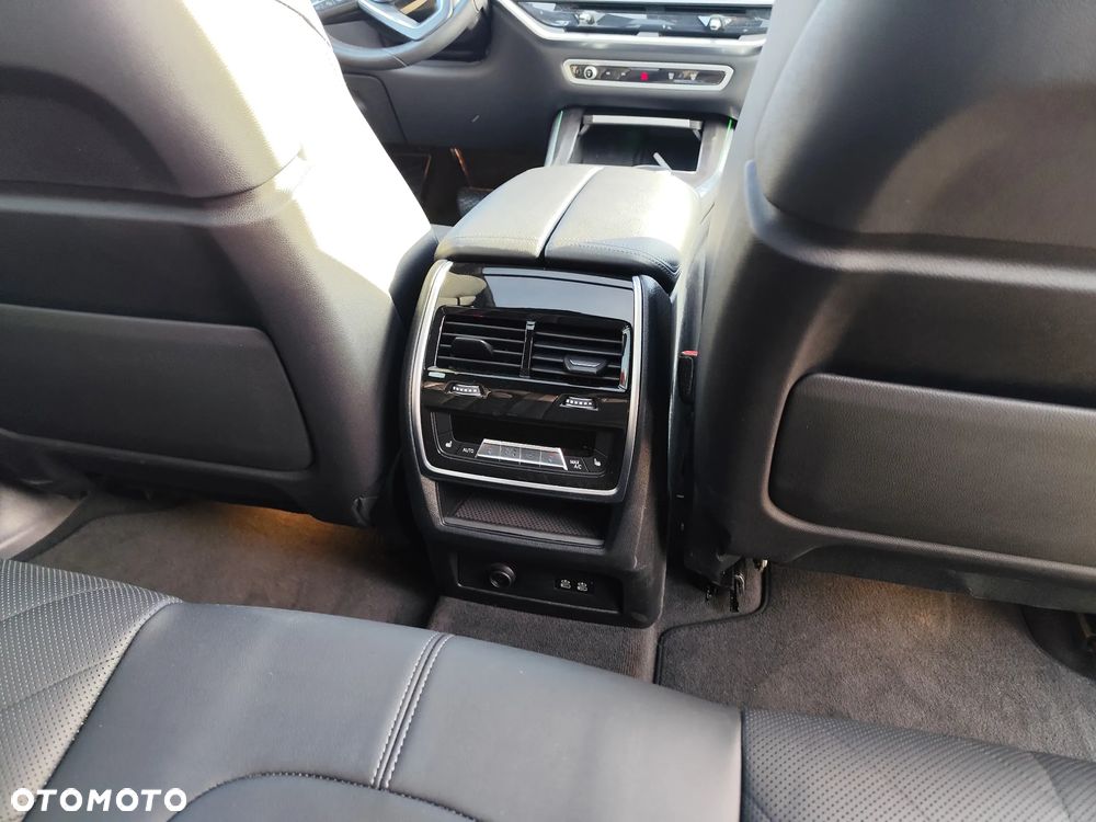 BMW X5 xDrive40i - 12