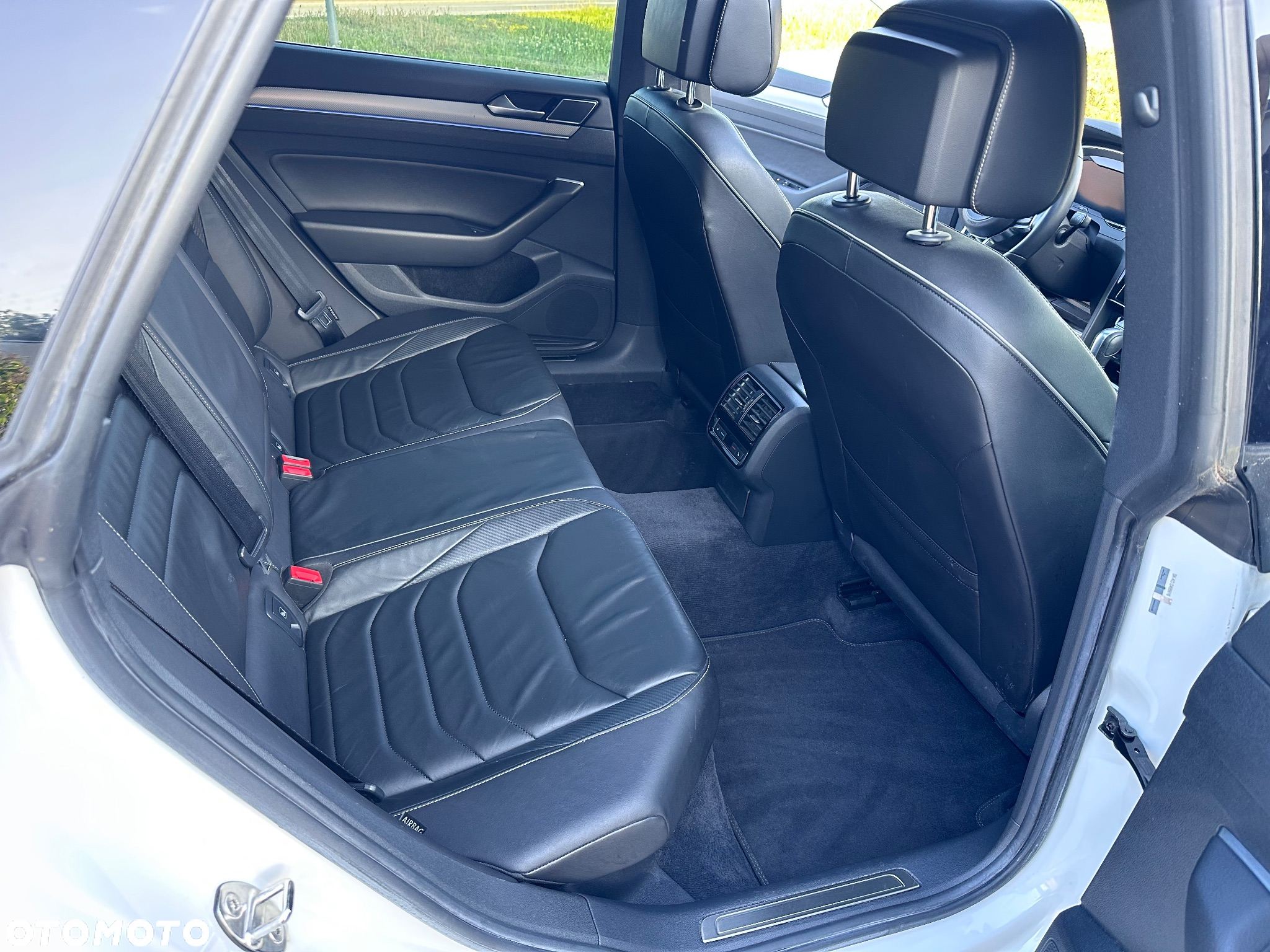 Volkswagen Arteon 2.0 TDI SCR 4Motion DSG R-Line Edition - 26