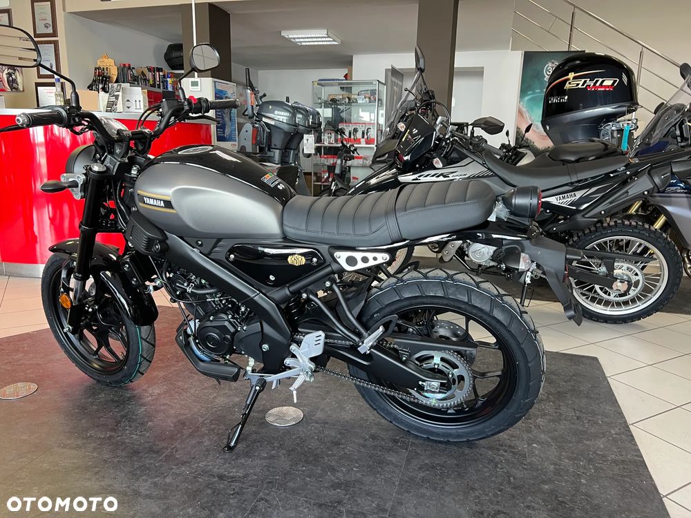 Yamaha XSR - 11