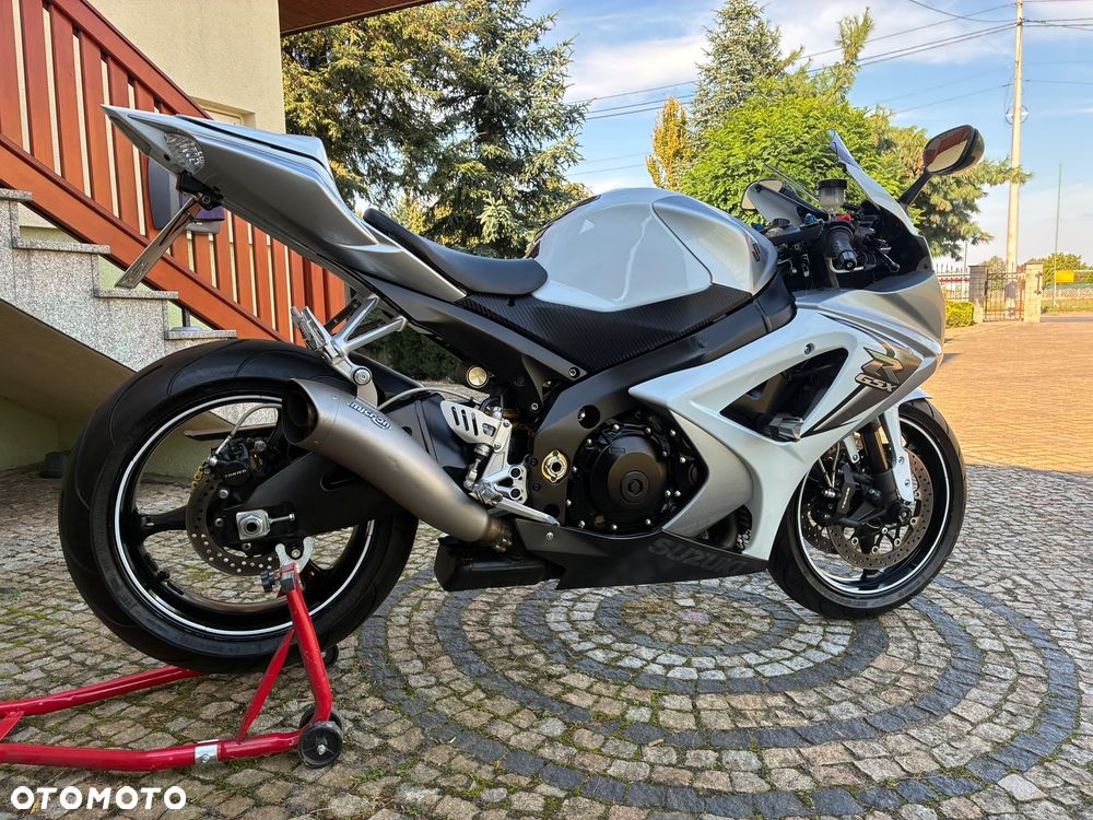 Suzuki GSX-R - 27