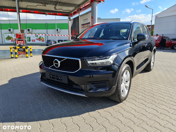 Volvo XC 40 D3 AWD Geartronic Momentum Pro