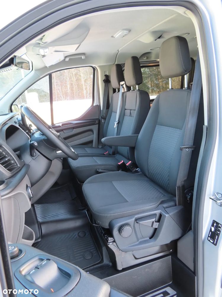 Ford Transit CUSTOM 2.0 TDCi 130 Km L2 Limited Edition W Najbogatszej Wersji Wyposażenia TREND L2H1 LONG Blaszak Furgon 9-Cio Osobowy Stan Jak NOWY POLECAM - 30